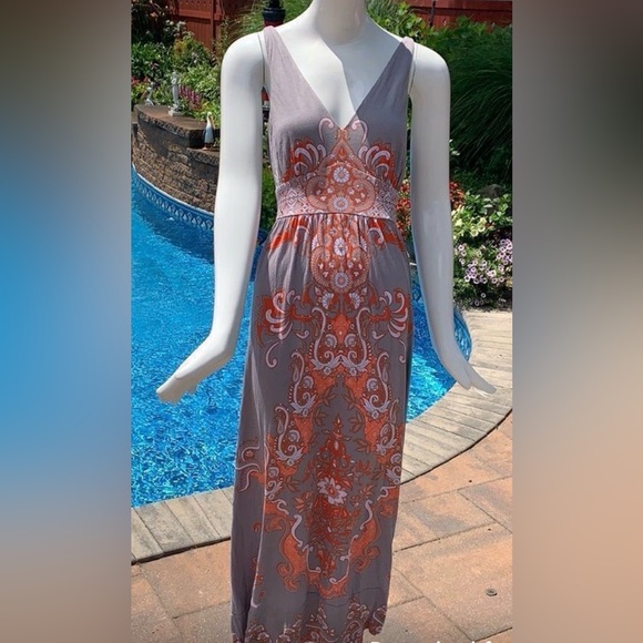 Mrs G is going LIVE! ❤️ this flyer to be notified of my LIVE shows. - Picture 2 of 11